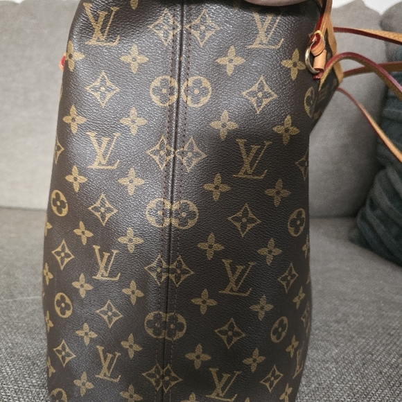 Authentic Louis Vuitton Monogram Neverfull tote - Picture 14 of 16